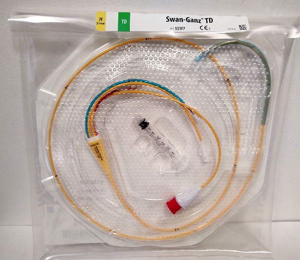 Catéteres. Para registro de presión venosa aurícula derecha presión arterial sistémica y pulmonar de plástico con balón de flotación con termistor para medir el gasto cardiaco por termodilución. Tipo: Swan-Ganz. Longitud: 110 cm Calibre: 7 Fr aurícula izquierda. Pieza